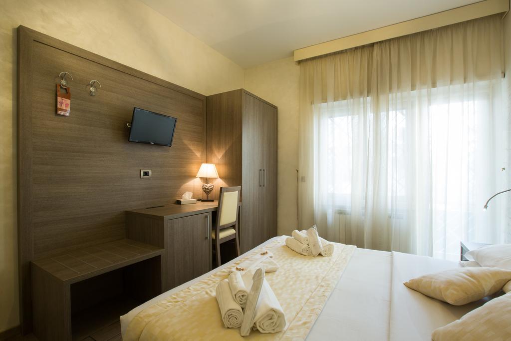לינה וארוחת בוקר רומא Relais Tiburtina מראה חיצוני תמונה